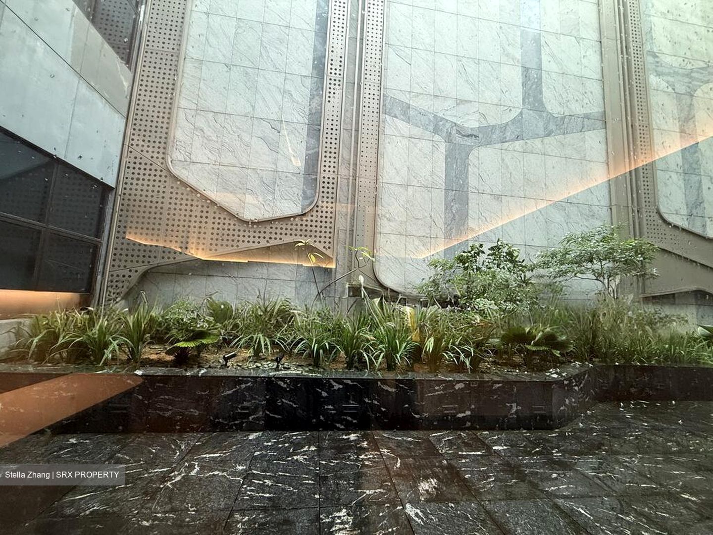 Hexacube (D14), Office #521035411